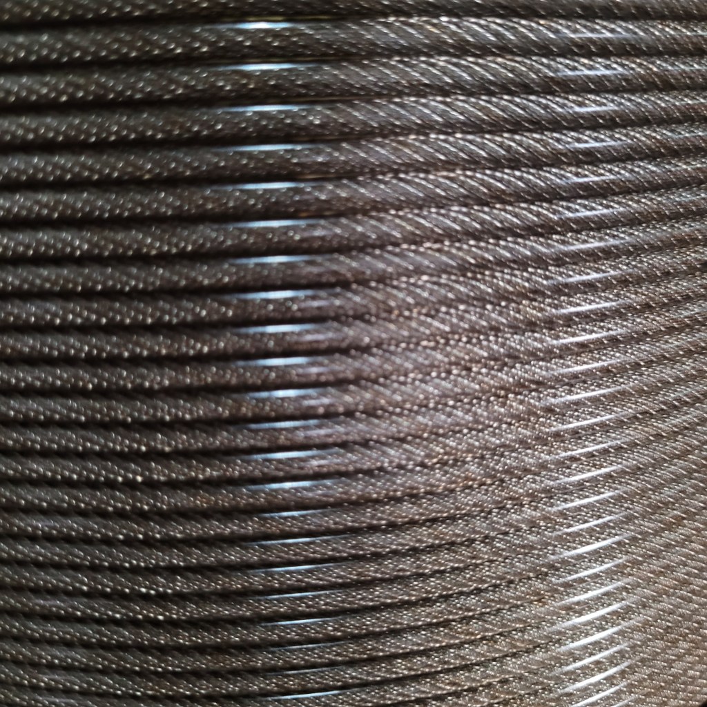 ลวดสลิง หุ้ม PVC สีใส